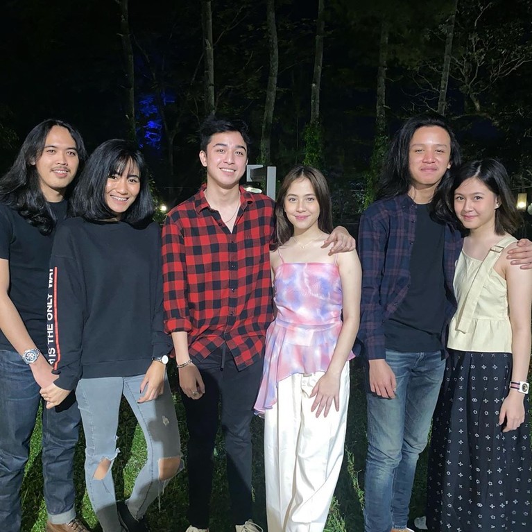 Zaki Pohan dan Adhisty Zara Zaki Pohan dan Adhisty Zara