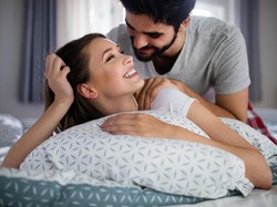 5 Posisi Seks untuk Bantu Pasangan Raih Orgasme