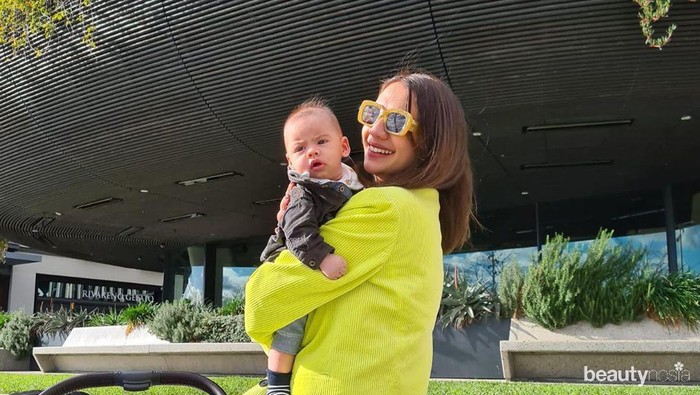 Jadi Ibu, Ini Potret Bahagia Acha Sinaga dan Baby Lucas