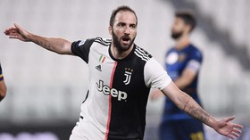 Bukan Ronaldo, Sarri Justru Sering Ribut dengan Higuain
