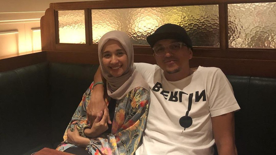 Laudya Cynthia Bella dan Engku Emran Laudya Cynthia Bella dan Engku Emran