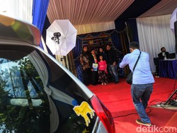 Ortu Keluhkan Wisuda PAUD-SMA, Haruskah Nadiem Turun Tangan?