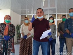 Babak Kedua Seteru Bupati Tapteng Vs Gubsu