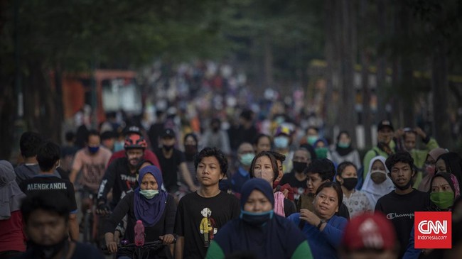 Kemendagri mengumumkan jumlah masyarakat Indonesia per semester I tahun 2024 menyentuh nomor 282,4 juta orang. Sebanyak 55,93 persen ada di Pulau Jawa.