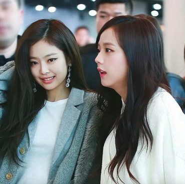 Mandi Bareng Bikin Jennie dan Jisoo BLACKPINK Akrab & Bersahabat