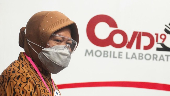 Pemkot Surabaya sampai hari ini masih bersikukuh bahwa wilayah mereka sudah berubah dari zona merah ke zona hijau virus corona.