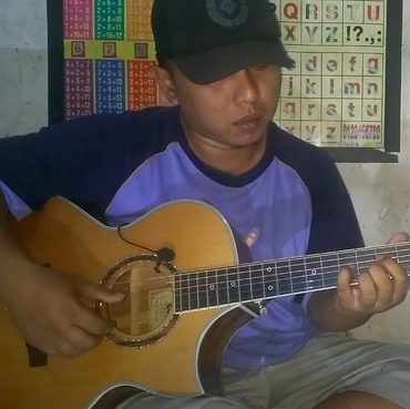 Teknik Gitaris asal Ponorogo Ini Curi Perhatian Queen dan Brian May