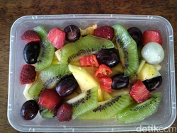 Fangs Kitchen : Segarnya Asinan Buah Mewah dan Rujak Kekinian