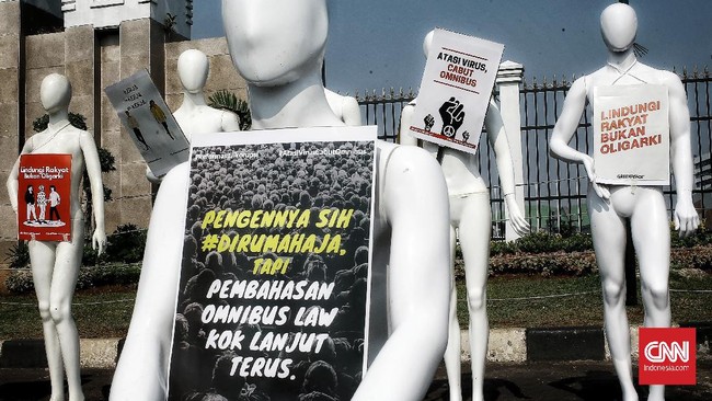 Berdasarkan UU 12/2011, pemerintah maupun DPR wajib menyebarluaskan RUU sejak penyusunan Prolegnas, penyusunan RUU, pembahasan RUU, hingga pengundangan.