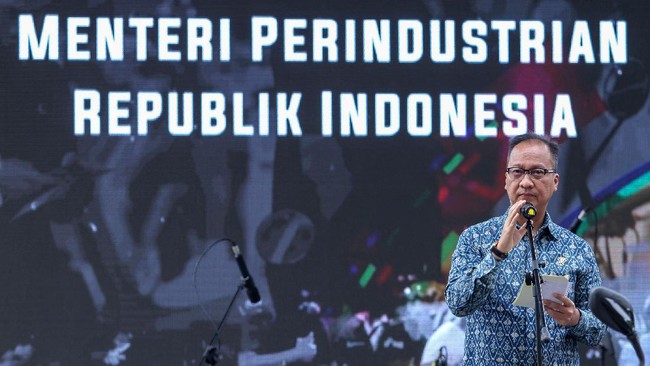 Toyota Akan Tambah Investasi Rp28 T di Indonesia Menperin Agus Gumiwang Kartasasmita menyatakan Toyota akan menambah investasi Rp28 triliun di RI. Selain itu, Hinda akan tambah investasi Rp5,2 triliun.