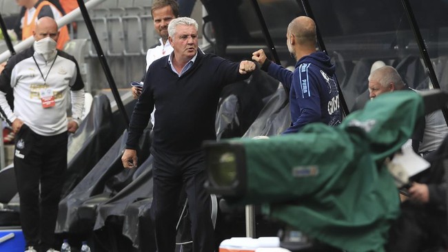 Newcastle United secara resmi telah mendepak pelatih Steve Bruce pada Rabu (20/10) waktu setempat.