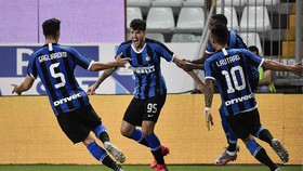 Klasemen Liga Italia Usai Inter dan Milan Menang