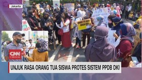 VIDEO: Unjuk Rasa Orang Tua Siswa Protes Sistem PPDB DKI