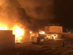 3.000 Mobil Baru Hangus Terbakar di Pelabuhan Kuwait