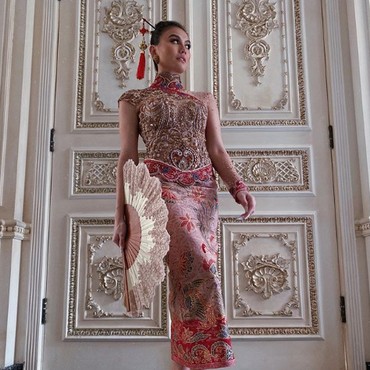 Datang ke Pernikahan Saudara, Penampilan Agnez Mo Jadi Sorotan