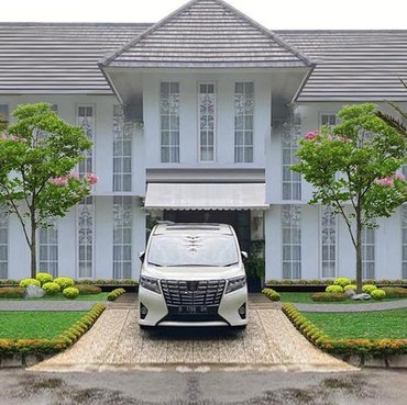 Raffi Ahmad Pamer Desain Taman Baru Rumahnya di Andara