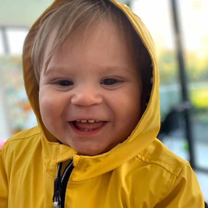 <p>Oscar adalah anak bungsu dari lima bersaudara. Keempat kakaknya kini sudah menginjak remaja, Bunda. (Foto: Instagram @oscarjramsay)</p>