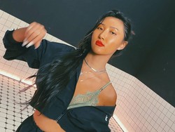 Hwasa Tampil Seksi di Video Maria, Ini Katanya Tentang Standar Kecantikan