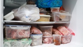 Berapa Lama Daging Kurban Bisa Disimpan di Freezer?