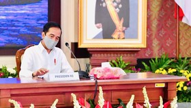 Menanti Langkah Taktis Jokowi dan Sigap Menteri Lawan Corona
