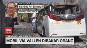 VIDEO: Mobil Via Vallen Dibakar Orang