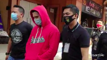 img-title Tertunduk Lesu, Ridho Ilahi: Saya Menyesal, Saya Minta Maaf