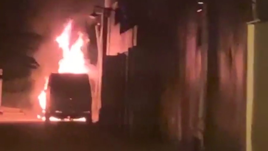 Mobil Via Vallen Dibakar Orang Tak Dikenal