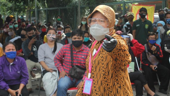 Wali Kota Surabaya menyebut rapid test mulai menggunakan jenis antigen yang jumlahnya disediakan sekitar 500 buah setiap titik lokasi pemeriksaan gratis.