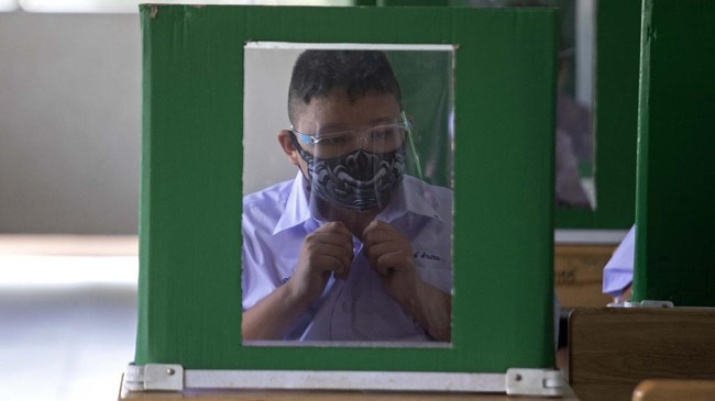 FOTO: Thailand Kembali Buka Sekolah Kala New Normal