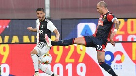 Pemain Genoa Positif Covid-19, Liga Italia Berpotensi Ditunda
