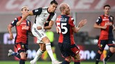 Genoa vs Juventus di Liga Italia Juventus' Portuguese forward Cristiano Ronaldo shoots to score during the Italian Serie A football match Genoa vs Juventus played on June 30, 2020 behind closed doors at the Luigi-Ferraris stadium in Genoa, as the country eases its lockdown aimed at curbing the spread of the COVID-19 infection, caused by the novel coronavirus. (Photo by Miguel MEDINA / AFP)