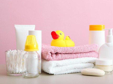 Sebelum Mandikan Si Kecil, 4 Benda Ini Wajib Disiapkan Bunda