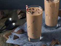 Batasi Konsumsinya! 5 Makanan dan Minuman Ini Picu Dehidrasi Saat Berpuasa