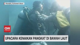 VIDEO: Upacara Kenaikan Pangkat di Bawah Laut Manado