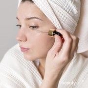 6 Cara Menggunakan Serum yang Tepat untuk Kulit Berjerawat