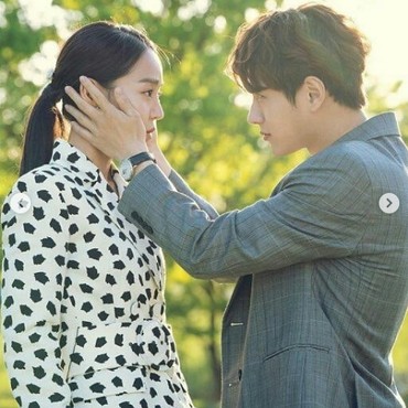 Angel's Last Mission: Love Eps.10, Identitas Kang Woo Terungkap