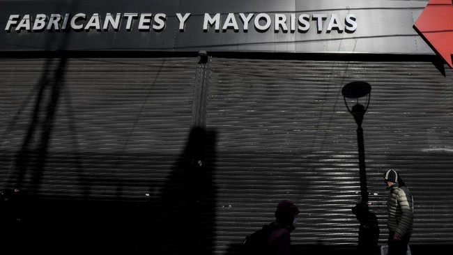 FOTO: Kasus Corona Meningkat, Argentina Kembali Lockdown