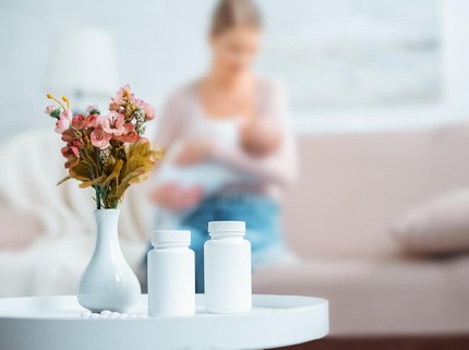 Ibu Menyusui Minum Obat Bisa Memengaruhi Bayi, Benar Enggak Sih?