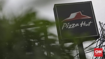 Ilustrasi Pizza Hut Sejumlah gerai Pizza Hut di Jakarta, Kamis, 2 Juli 2020. NPC International, pemegang waralaba 1.200 gerai Pizza Hut dan nyaris 400 restoran cepat saji Wendy's di Amerika Serikat, mengajukan pailit. Perusahaan mengaku bisnisnya tertekan pandemi virus corona, sehingga membuat beban utangnya meningkat hampir US$1 miliar. CNN Indonesia/Bisma Septalisma
