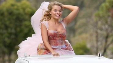 Margot Robbie Ikut Tom Hanks Gabung Proyek Film Baru Wes Anderson