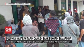 VIDEO: Puluhan Nasabah Tarik Dana di Bank Bukopin Samarinda
