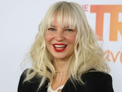 Penyanyi Sia Blak-blakan Lakukan Facelift, Begini Wajahnya Sekarang