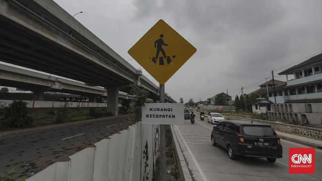 11 Tol Baru akan Beroperasi Oktober-Desember 2020 Kementerian PUPR akan mengoperasikan 11 ruas tol baru pada Oktober-Desember 2020. Salah satunya Tol Bekasi-Cawang-Kampung Melayu (Becakayu) Seksi 1 dan 2A.