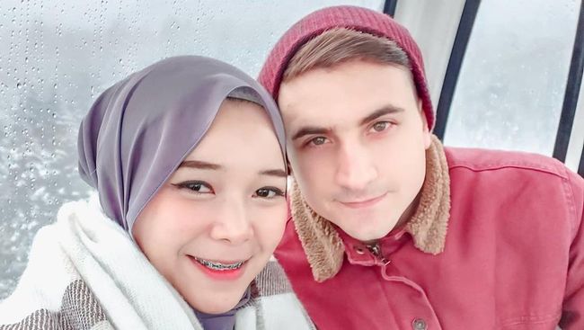 Bayi YouTuber RI Dirawat, Suami Turki Bolak-balik Antar ASI ke RS