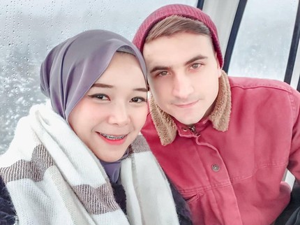 Bayi YouTuber RI Dirawat, Suami Turki Bolak-balik Antar ASI ke RS