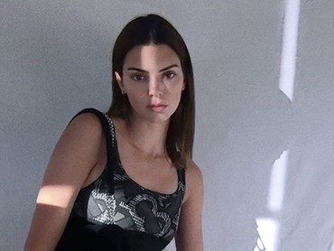 No Bra Day, Kendall Jenner hingga Nikita Mirzani 'Rayakan' Tiap Hari