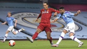 Kalah 0-4, Liverpool Disindir Kebanyakan Pesta