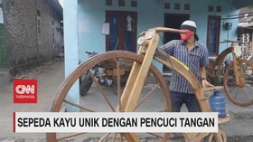 VIDEO: Sepeda Kayu Unik Dengan Pencuci Tangan