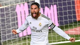 Ramos Ribut dengan Isco di Madrid