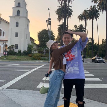 Foto Mesra Rich Brian Bareng Pacar Bikin Netizen Riuh